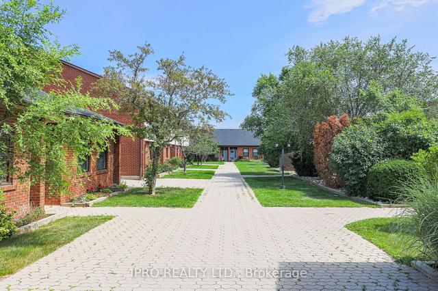 9 - 530 Falgarwood Dr, Townhouse with 3 bedrooms, 3 bathrooms and 2 parking in Oakville ON | Image 35