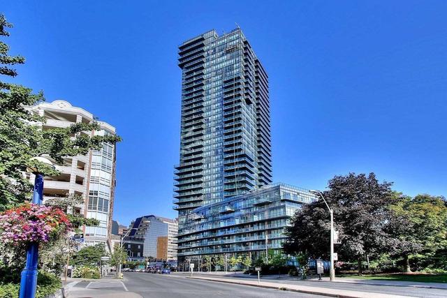 912 - 825 Church St, Condo with 2 bedrooms, 2 bathrooms and 1 parking in Toronto ON | Image 11