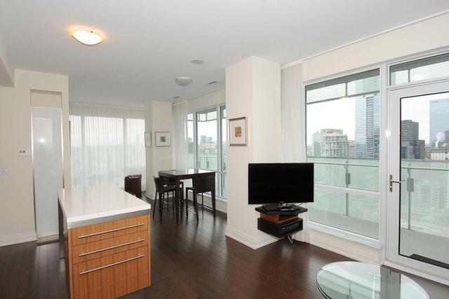 3008 - 80 John St, Condo with 1 bedrooms, 1 bathrooms and null parking in Toronto ON | Image 2