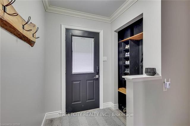 1864 Bloom Cres, House detached with 3 bedrooms, 1 bathrooms and 3 parking in London ON | Image 34