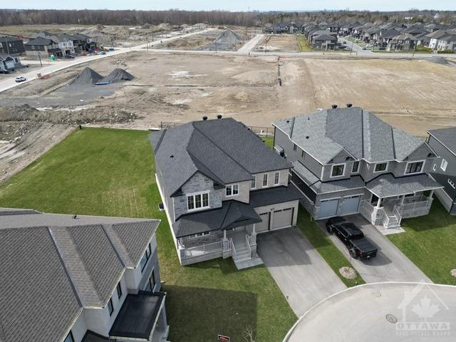 590 Anchor Circle, House detached with 5 bedrooms, 4 bathrooms and 4 parking in Ottawa ON | Image 3