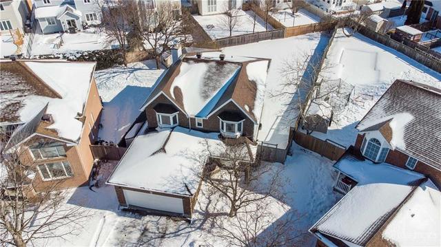 44 Woodford Way, House detached with 4 bedrooms, 3 bathrooms and 6 parking in Ottawa ON | Image 26