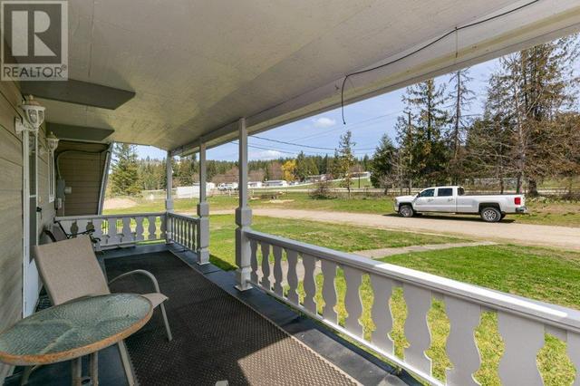 5800 97b Highway, House detached with 3 bedrooms, 2 bathrooms and 99 parking in Columbia Shuswap D BC | Image 21