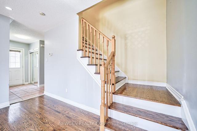 52 - 166 Town House Cres N, Townhouse with 3 bedrooms, 2 bathrooms and 2 parking in Brampton ON | Image 9