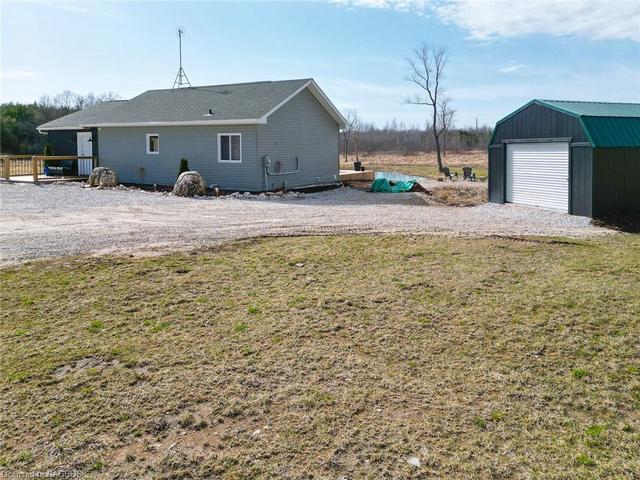 84470 Sideroad 6, House detached with 3 bedrooms, 2 bathrooms and 9 parking in Meaford ON | Image 40