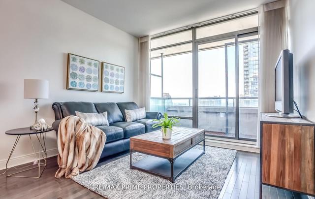 2604 - 18 Yorkville Ave, Condo with 1 bedrooms, 1 bathrooms and 1 parking in Toronto ON | Image 6