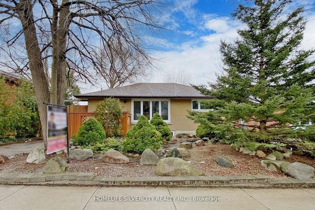 217 Clark Ave, House detached with 2 bedrooms, 2 bathrooms and 8 parking in Kitchener ON | Image 12