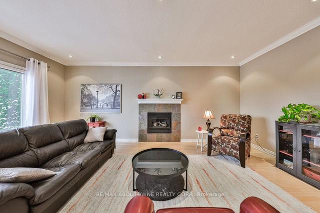 104 Garth Trails Cres, House detached with 3 bedrooms, 4 bathrooms and 6 parking in Hamilton ON | Image 7