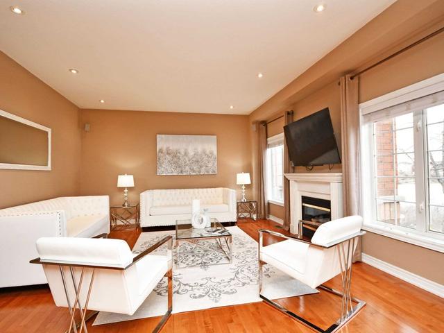 37 Stoneylake Ave, House detached with 5 bedrooms, 5 bathrooms and 6 parking in Brampton ON | Image 7