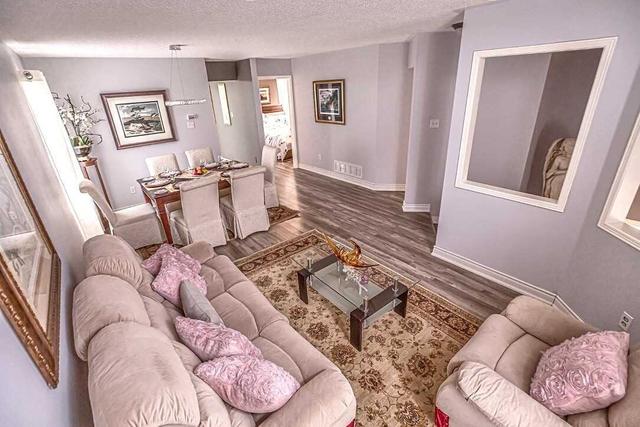 425 Elmwood Crt, House detached with 3 bedrooms, 3 bathrooms and 4 parking in Oshawa ON | Image 30