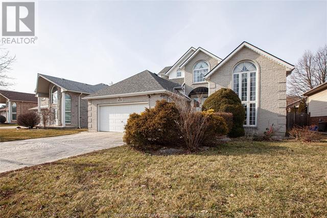 4430 Cherry Hill Road, House detached with 4 bedrooms, 3 bathrooms and null parking in Windsor ON | Image 1