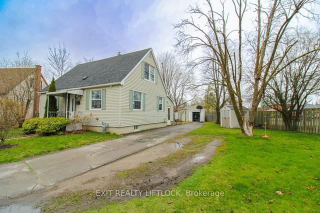 438 Hamilton St, House detached with 4 bedrooms, 2 bathrooms and 3 parking in Peterborough ON | Image 12