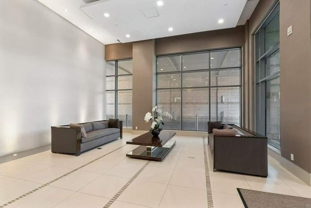 1009 - 23 Glebe Rd, Condo with 1 bedrooms, 2 bathrooms and 1 parking in Toronto ON | Image 23
