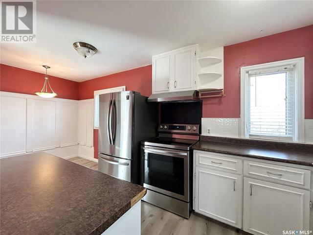 43 King Street W, House detached with 3 bedrooms, 1 bathrooms and null parking in Yorkton SK | Image 6
