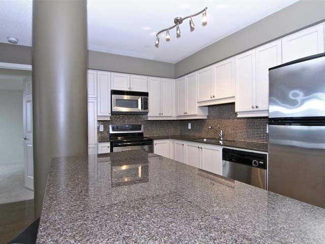 ph206 - 18 Valley Woods Rd, Condo with 2 bedrooms, 2 bathrooms and 1 parking in Toronto ON | Image 12
