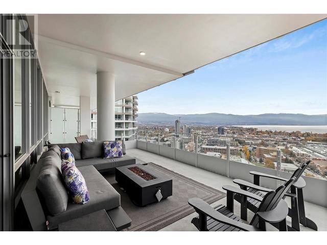 2802 - 1181 Sunset Drive, Condo with 2 bedrooms, 2 bathrooms and 2 parking in Kelowna BC | Image 1