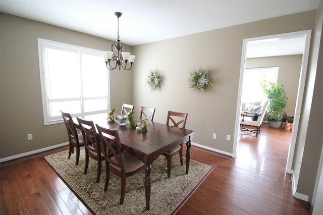 1198 Barr Cres, House detached with 4 bedrooms, 4 bathrooms and 2 parking in Milton ON | Image 6