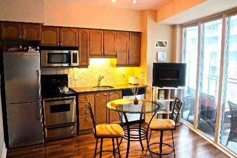 225 - 58 Marine Parade Dr, Condo with 0 bedrooms, 1 bathrooms and 1 parking in Toronto ON | Image 2