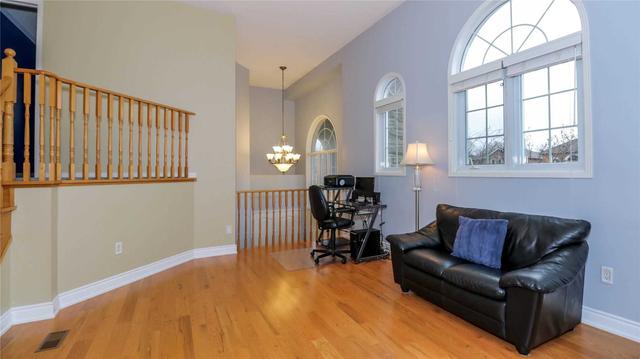 27 Sweet Water Cres, House detached with 4 bedrooms, 3 bathrooms and 6 parking in Richmond Hill ON | Image 9