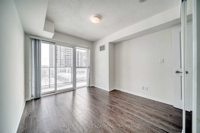 405 - 275 Yorkland Rd, Condo with 1 bedrooms, 1 bathrooms and 1 parking in Toronto ON | Image 4