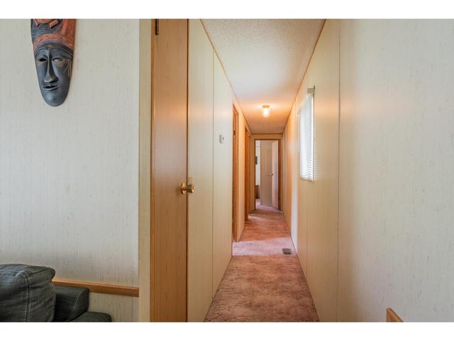 15 - 1601 Columbia Avenue, Home with 2 bedrooms, 1 bathrooms and null parking in Castlegar BC | Image 13