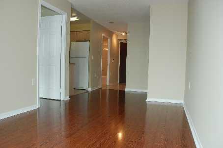 lph9 - 20 Olive Ave, Condo with 1 bedrooms, 1 bathrooms and 1 parking in Toronto ON | Image 2