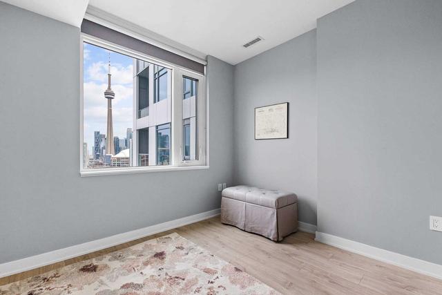 1710 - 576 Front St W, Condo with 2 bedrooms, 2 bathrooms and 1 parking in Toronto ON | Image 10
