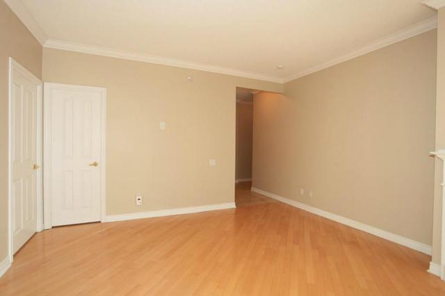 lph #4 - 60 Old Mill Rd, Condo with 2 bedrooms, 2 bathrooms and null parking in Oakville ON | Image 4
