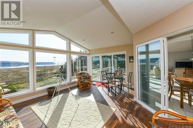 501 Arbutus Bay Rd, House detached with 3 bedrooms, 3 bathrooms and 10 parking in Comox Valley A BC | Image 47