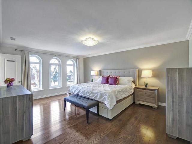 36 Butterfield Dr, House detached with 5 bedrooms, 4 bathrooms and 6 parking in Toronto ON | Image 8
