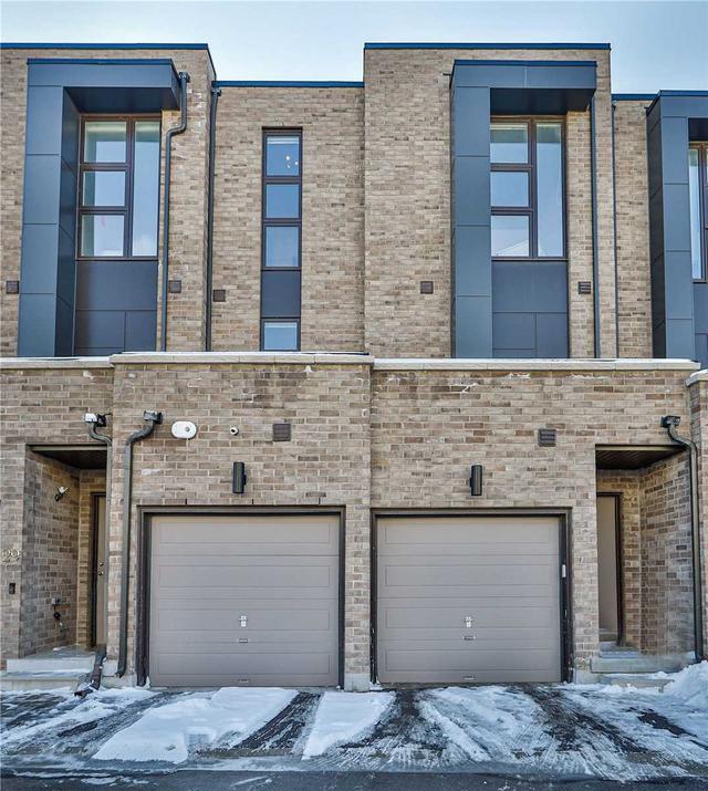 31 Thorncrest Dr N, Townhouse with 3 bedrooms, 3 bathrooms and 2 parking in Vaughan ON | Image 12