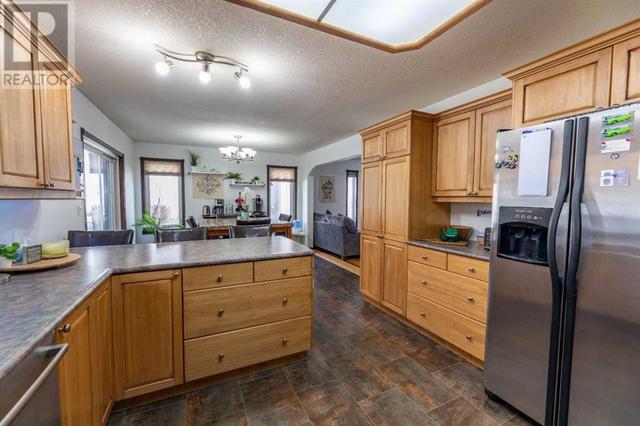 174 Hallam Drive, House detached with 5 bedrooms, 4 bathrooms and 8 parking in Hinton AB | Image 8
