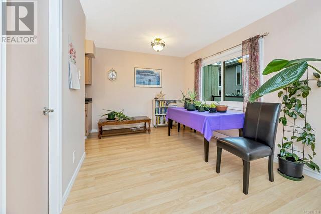 40 - 477 Lampson St, Condo with 3 bedrooms, 1 bathrooms and 1 parking in Esquimalt BC | Image 9