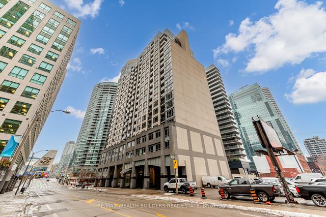 717 - 20 Blue Jays Way, Condo with 2 bedrooms, 2 bathrooms and 0 parking in Toronto ON | Image 1