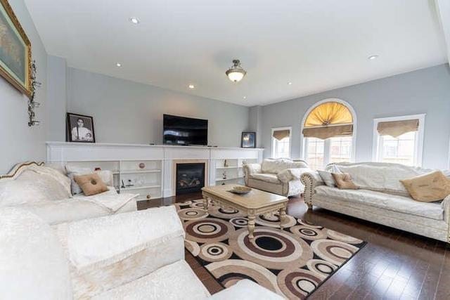 16 Solstice St, House detached with 5 bedrooms, 6 bathrooms and 6 parking in Brampton ON | Image 5