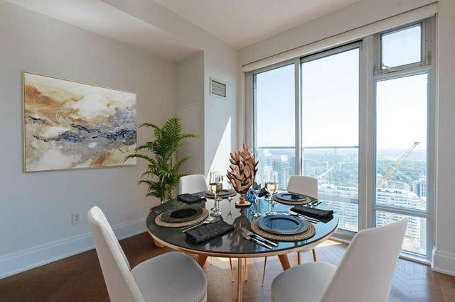 4701 - 2191 Yonge St, Condo with 2 bedrooms, 3 bathrooms and 2 parking in Toronto ON | Image 7