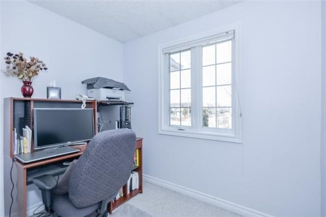 81 Terraview Cres, House attached with 3 bedrooms, 3 bathrooms and 2 parking in Guelph ON | Image 15