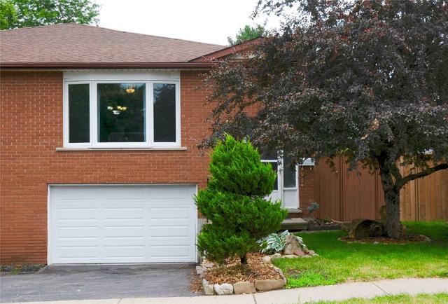 106 Sanderson Dr, House semidetached with 3 bedrooms, 2 bathrooms and 3.5 parking in Guelph ON | Image 1
