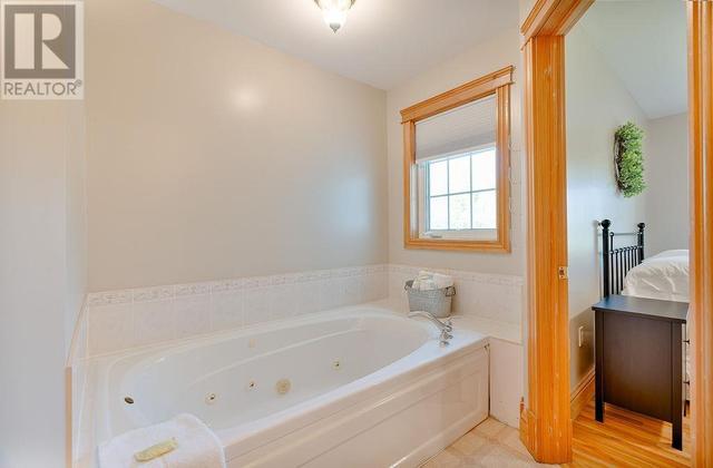 7195 Rte 13, House detached with 5 bedrooms, 4 bathrooms and null parking in Stanley Bridge, Hope River, Bayview, Cavendish and North Rustico PE | Image 11