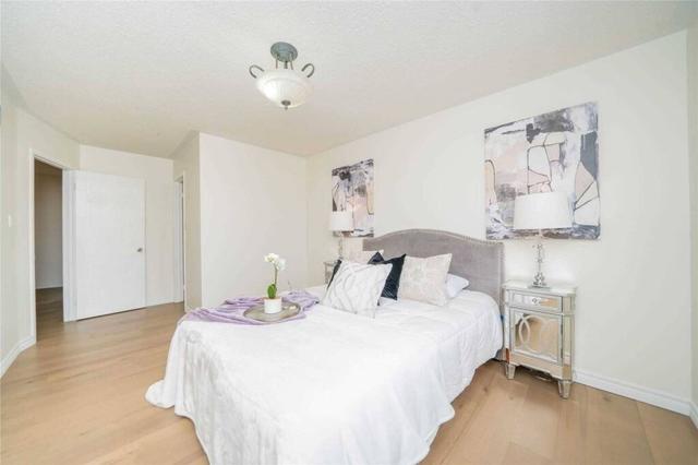 1856 Woodgate Crt, House attached with 3 bedrooms, 3 bathrooms and 4 parking in Oshawa ON | Image 11