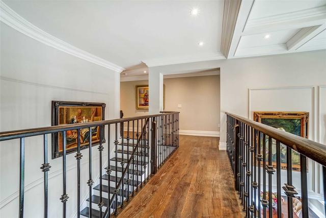 22 Giant Cedars Crt, House detached with 4 bedrooms, 5 bathrooms and 8 parking in King ON | Image 3