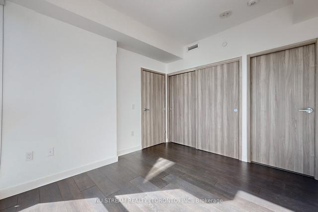 1702 - 95 Mcmahon Dr, Condo with 2 bedrooms, 2 bathrooms and 1 parking in Toronto ON | Image 9