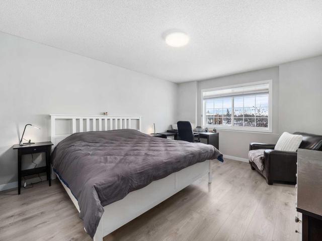 33 Silvergrove Close Nw, Home with 3 bedrooms, 2 bathrooms and 1 parking in Calgary AB | Image 15