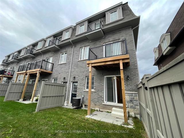 13 Pomarine Way, House attached with 3 bedrooms, 4 bathrooms and 2 parking in Brampton ON | Image 25