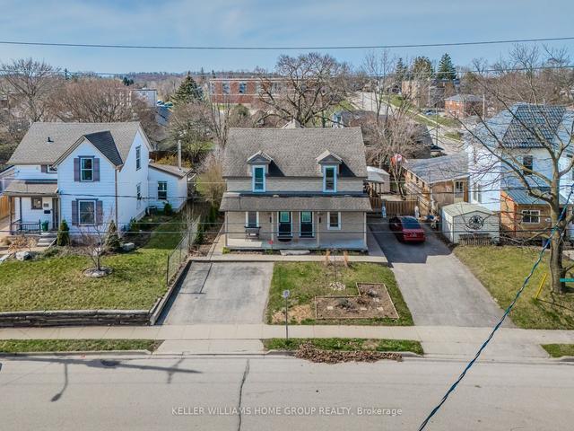 1110 Queenston Rd, House semidetached with 2 bedrooms, 1 bathrooms and 2 parking in Cambridge ON | Image 12