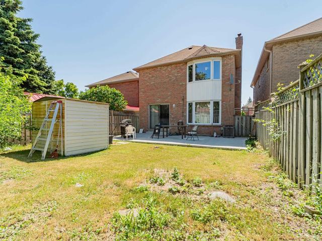 48 Natalie Crt, House detached with 4 bedrooms, 3 bathrooms and 6 parking in Brampton ON | Image 3