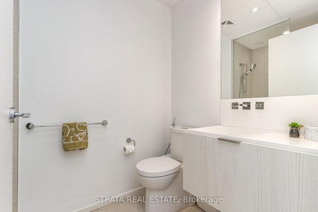 4704 - 101 Charles St E, Condo with 2 bedrooms, 2 bathrooms and 1 parking in Toronto ON | Image 9