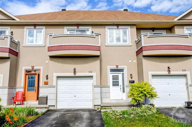 112 Whispering Winds Way, Townhouse with 3 bedrooms, 3 bathrooms and 3 parking in Ottawa ON | Image 1