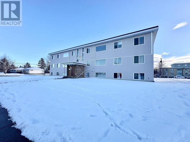 105 - 9807 104 Avenue, Condo with 2 bedrooms, 1 bathrooms and null parking in Fort St. John BC | Image 4