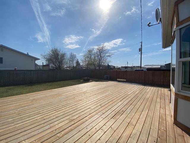 4520 50 Street, House detached with 3 bedrooms, 2 bathrooms and 3 parking in Rycroft AB | Image 42
